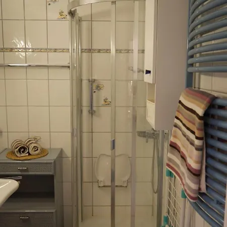 Inselblume 80 - Gemuetliche Ferienwohnung, Blick Auf Fehmarnsundbruecke Дом отдыха Burgtiefe auf Fehmarn